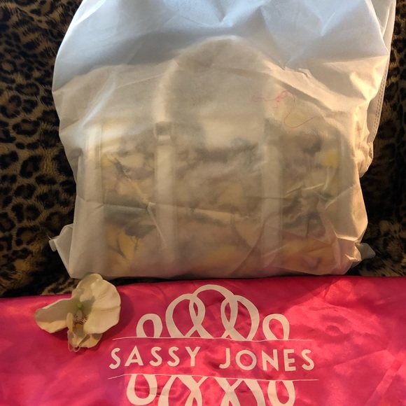 🔥BLACK FRIDAY SALE💥 🌹SASSY JONES BRAND NEW VINTAGE SAMBA TOTE - Picture 2 of 14